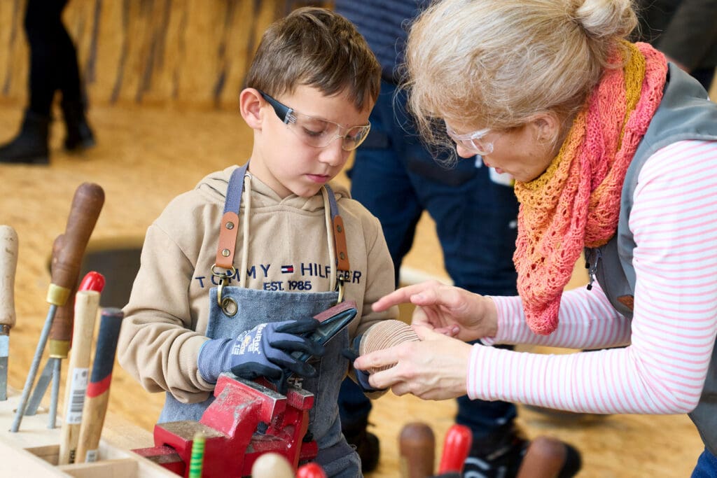 Holzbau Kompetenz Sachsen GmbH &ndash; D3233 Holzkompetenzzentrum AusstellungseroeffnungDSC02881